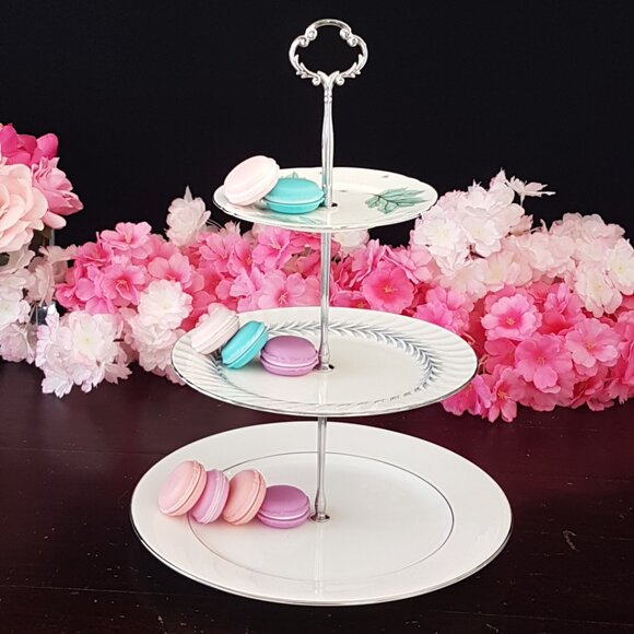 Handmade 3 Tier Bone China Cake Stand Wedding Dessert Serving Tray Cupcake Tower - Picture 5 of 7